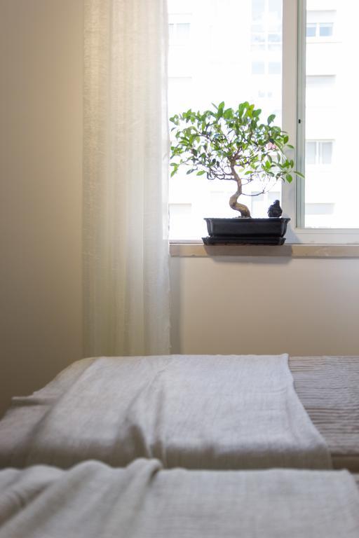 Spacious Apartment In リスボン エクステリア 写真